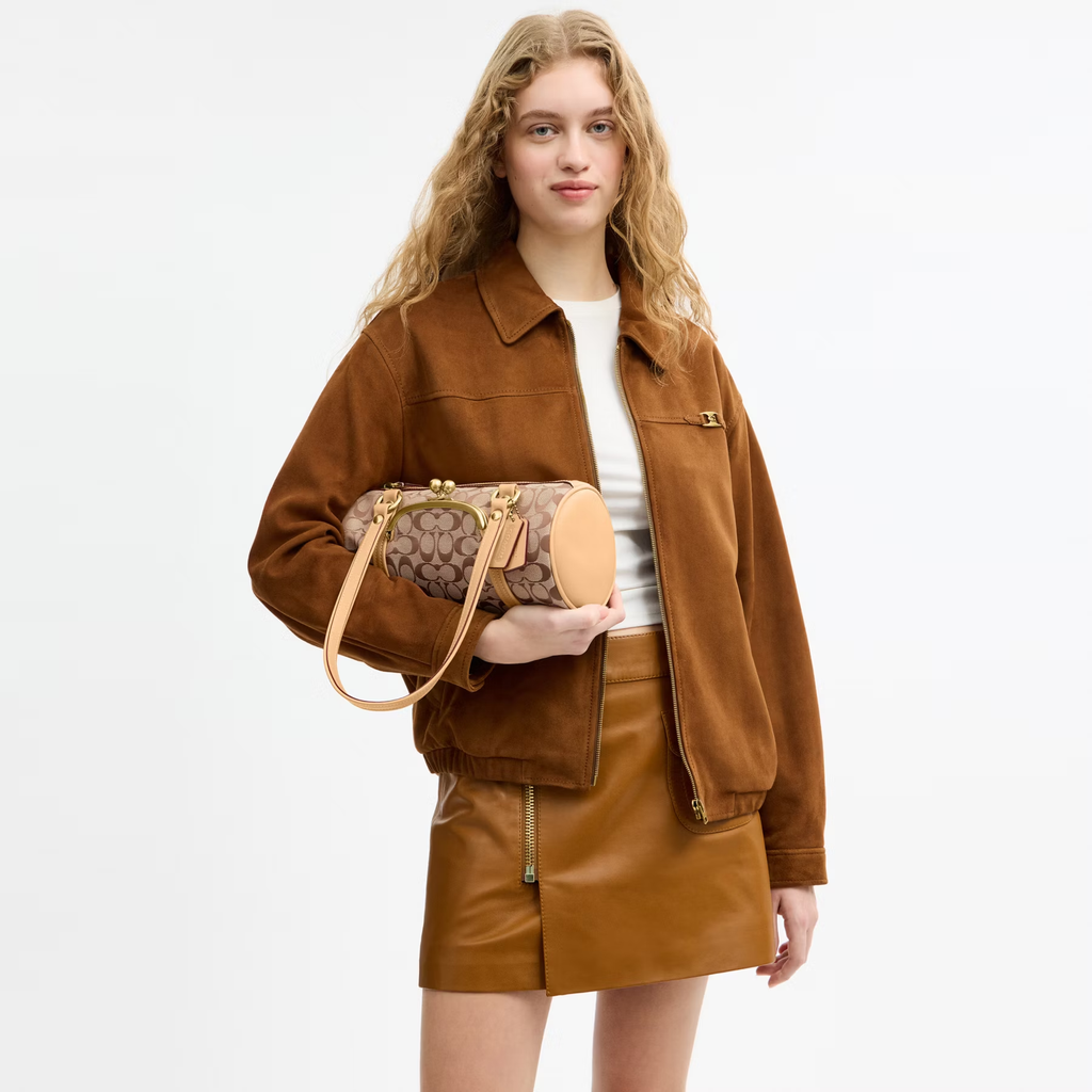 COACH CLASSIC SIGNATURE KISSLOCK BARREL 28 HANDBAG