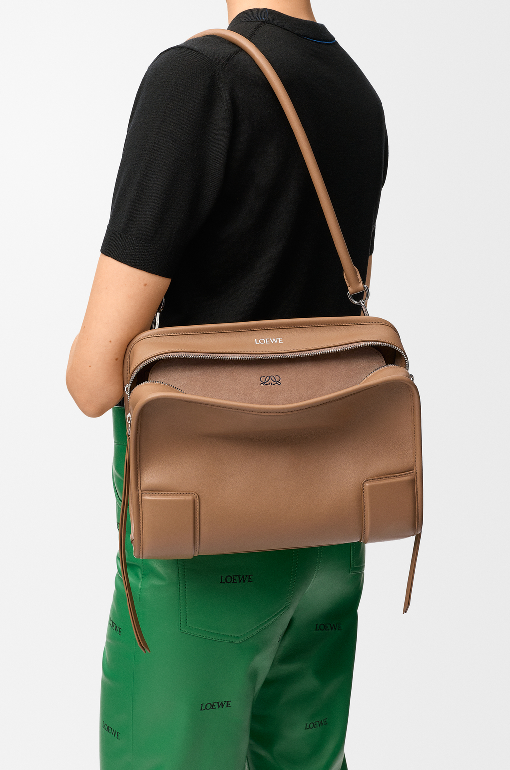 Loewe Medium Amazona 180 bag in soft calfskin