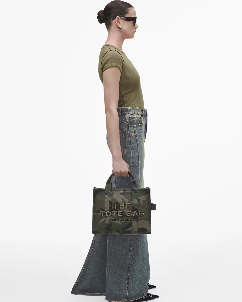 THE CAMO JACQUARD MEDIUM TOTE BAG