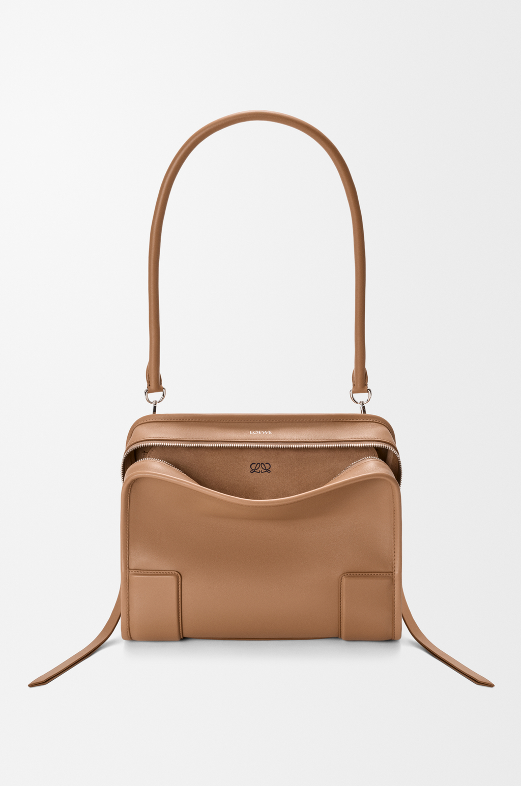 Loewe Medium Amazona 180 bag in soft calfskin