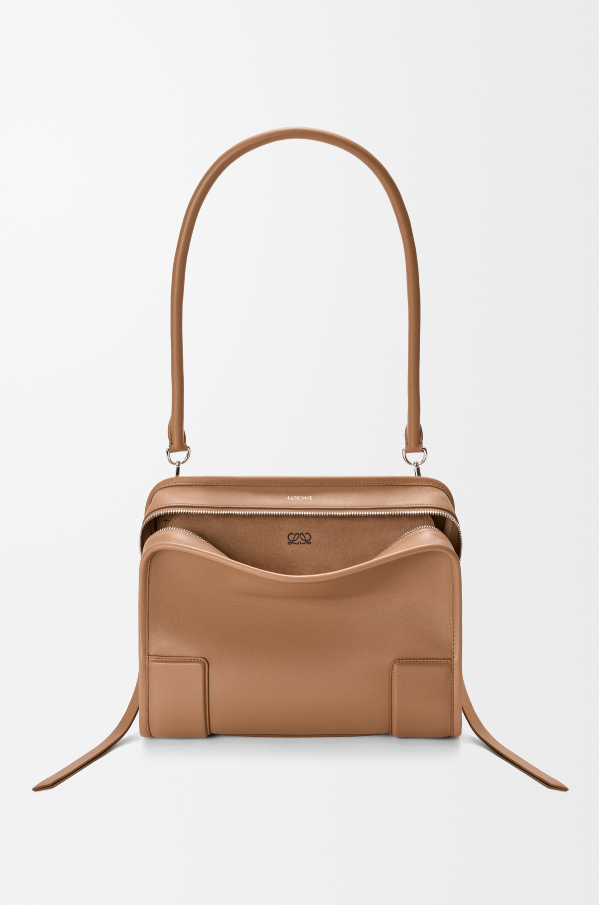 Loewe Medium Amazona 180 bag in soft calfskin