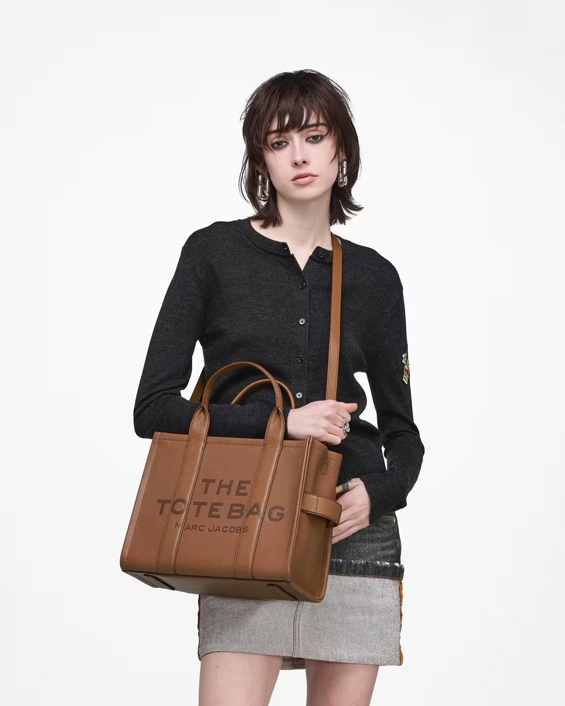 THE LEATHER MEDIUM TOTE BAG