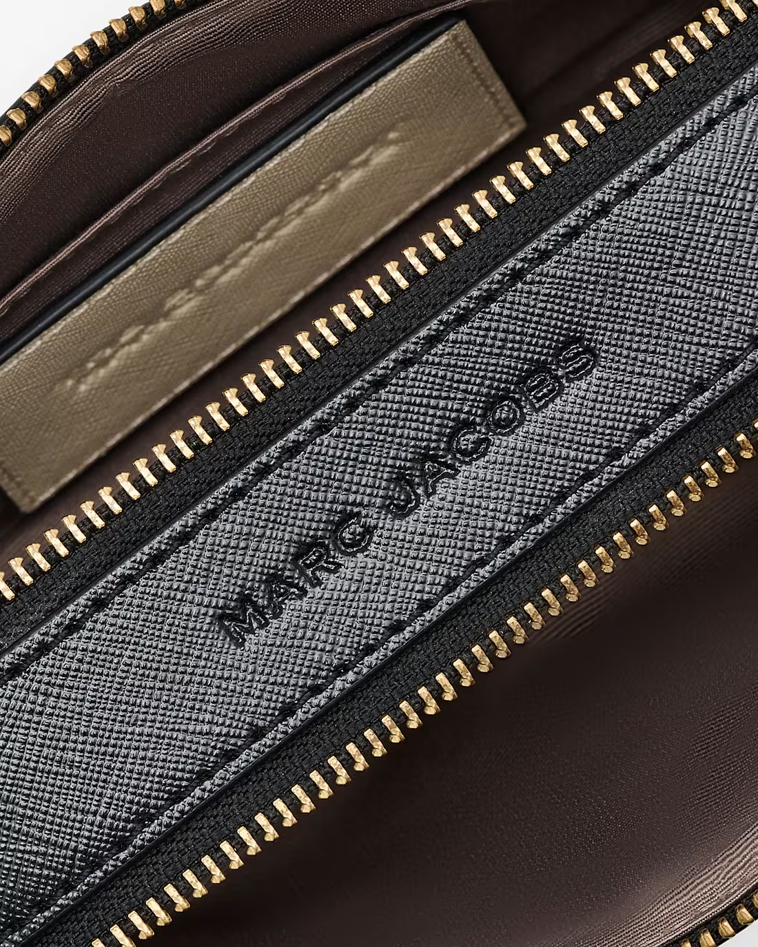 THE MARC JACOBS SNAPSHOT BAG