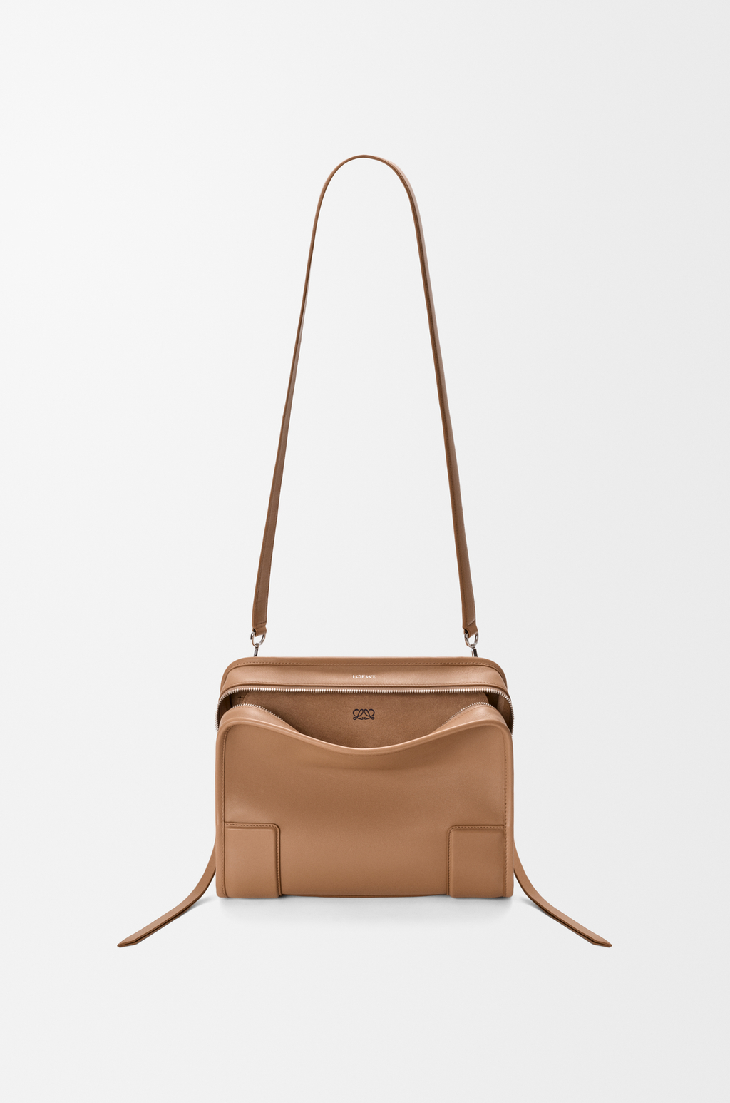 Loewe Medium Amazona 180 bag in soft calfskin