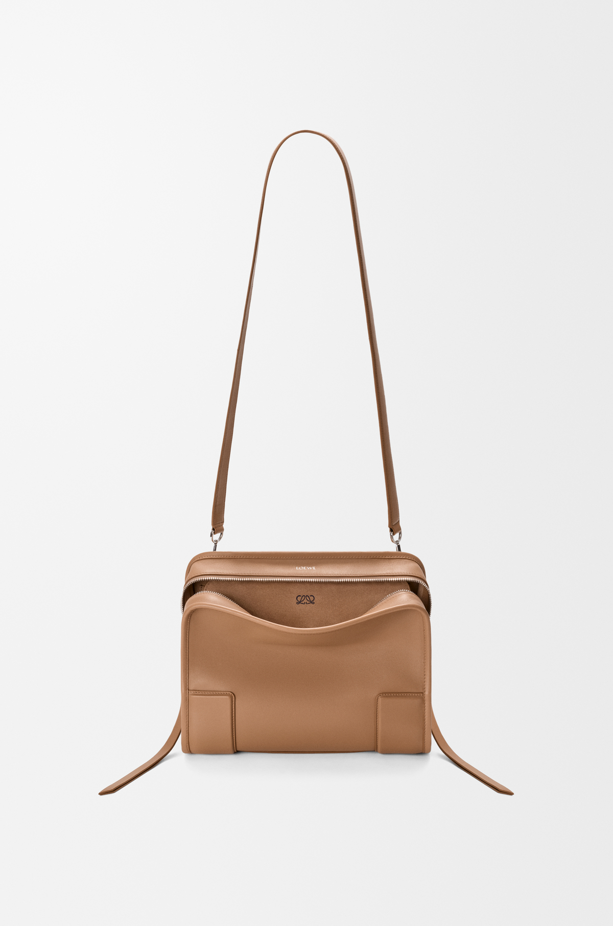 Loewe Medium Amazona 180 bag in soft calfskin